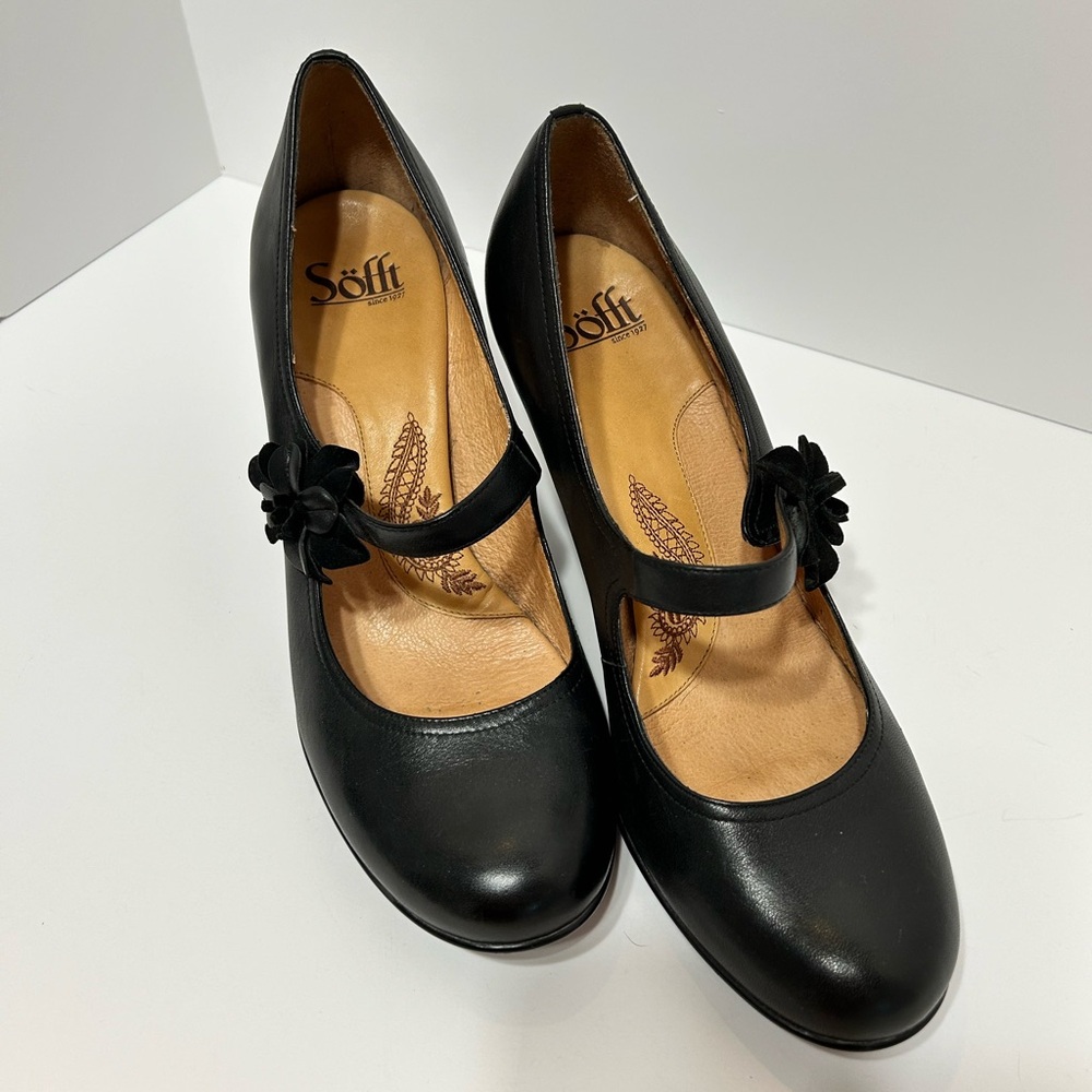 Sofft heels, black leather, size 9.5